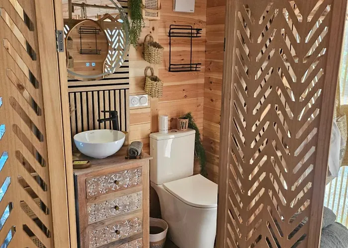 Nocleg ze śniadaniem Le Cabanon De Casaoma