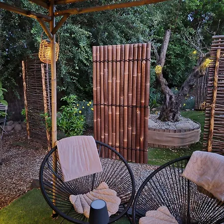 Le Cabanon De Casaoma Bed & Breakfast